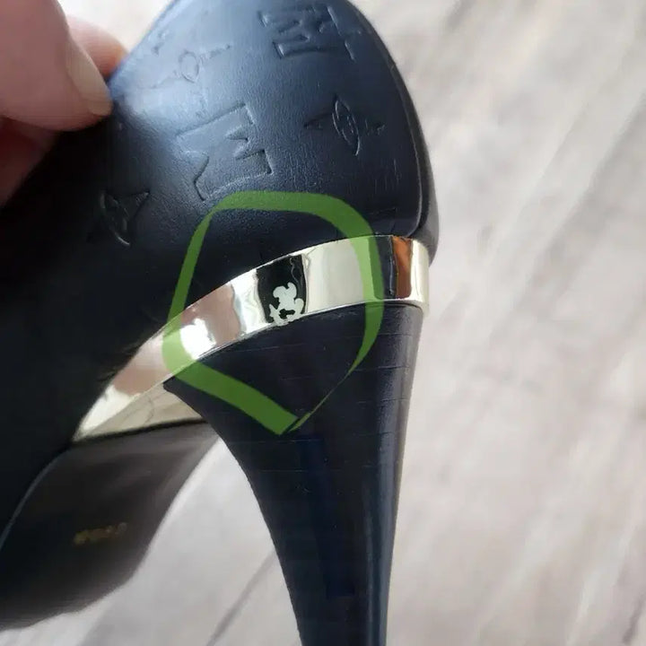 [BUNJANG] Metroc City Black Leather Heels Size 240 / 메트로시티 블랙 구두 240 (새상품)