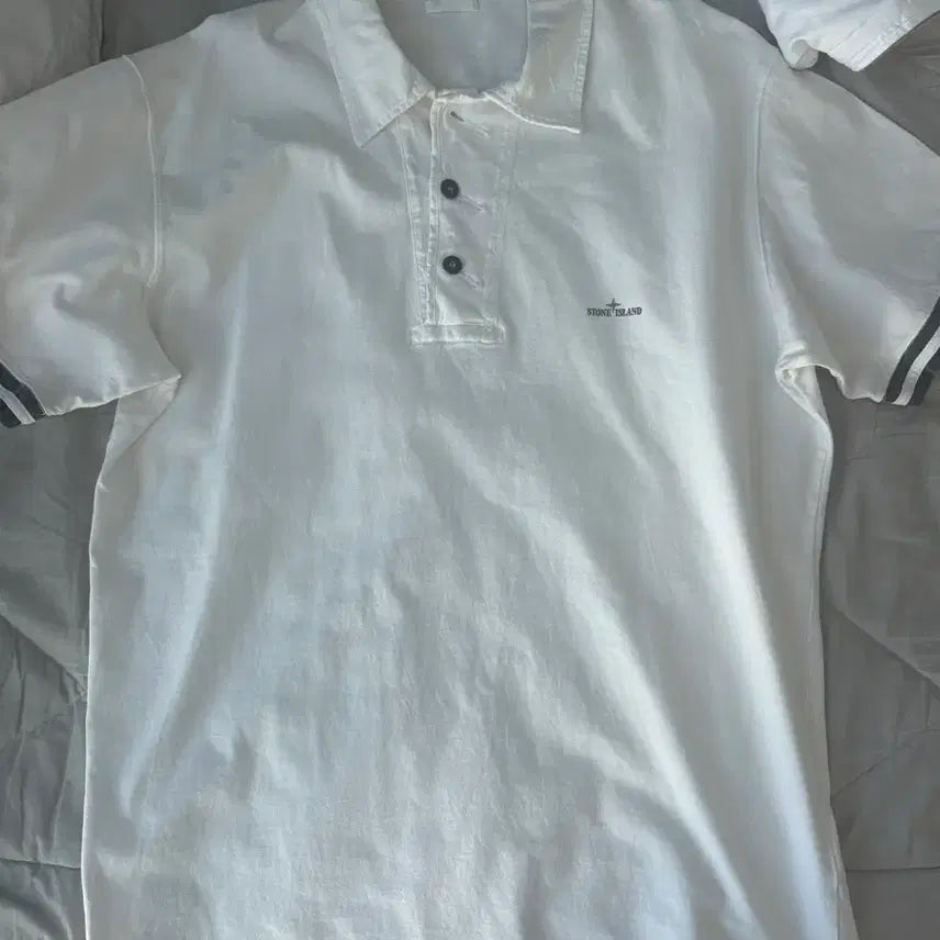 [BUNJANG] Stone Island White Collar Short Sleeve T-Shirt / 스톤아일랜드 화이트 카라 반팔 티셔츠