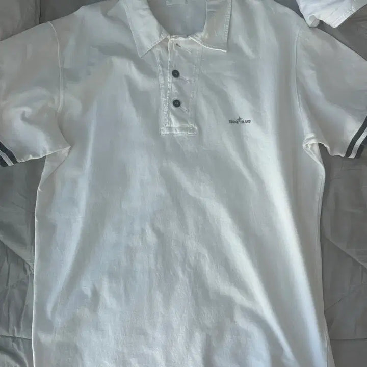 [BUNJANG] Stone Island White Collar Short Sleeve T-Shirt / 스톤아일랜드 화이트 카라 반팔 티셔츠