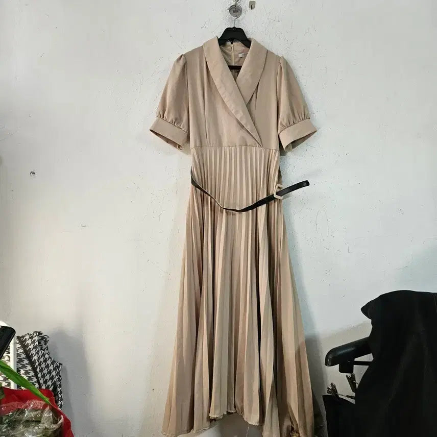 [BUNJANG] Beige Pleated Wrap Long Dress with Belt Set / 베이지 플리츠 랩 롱 원피스 벨트 세트