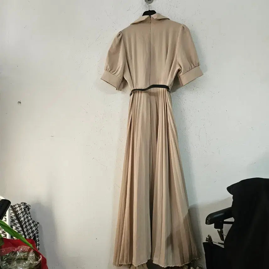 [BUNJANG] Beige Pleated Wrap Long Dress with Belt Set / 베이지 플리츠 랩 롱 원피스 벨트 세트
