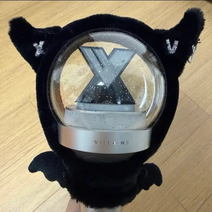 [BUNJANG] Xdinary Heroes XH BTB Villains Devil Lightstick Cover / 엑스디너리히어로즈 엑디즈 BTB 빌런즈 악마 응원봉커버 양도 판매