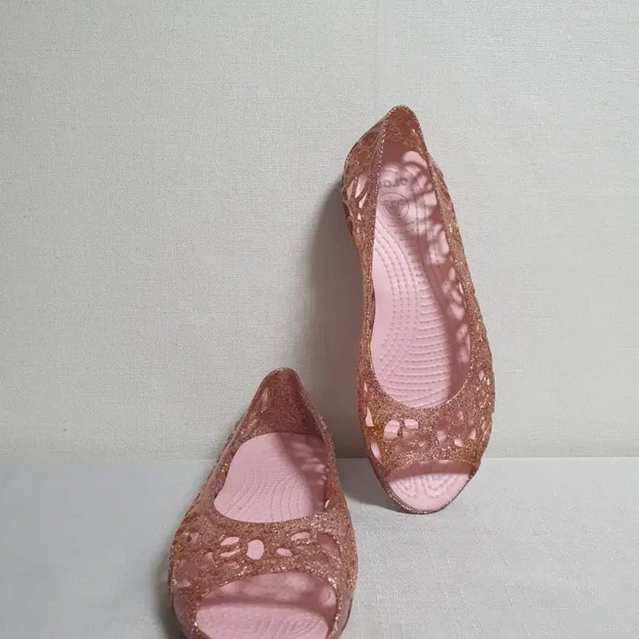 [BUNJANG] Crocs Isabella Glitter Flat Sandals Rose Gold / 230mm 크록스 이사벨라 글리터 플랫 로즈골드