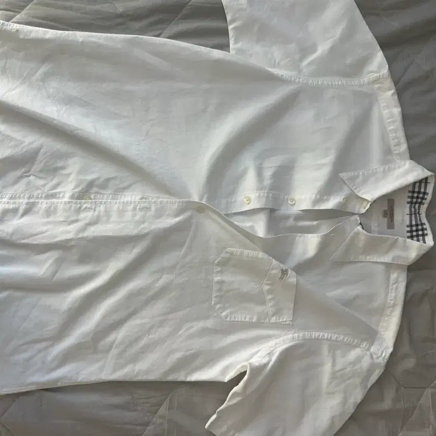 [BUNJANG] Burberry White Short Sleeve Shirt / 버버리 화이트 반팔 남방 셔츠