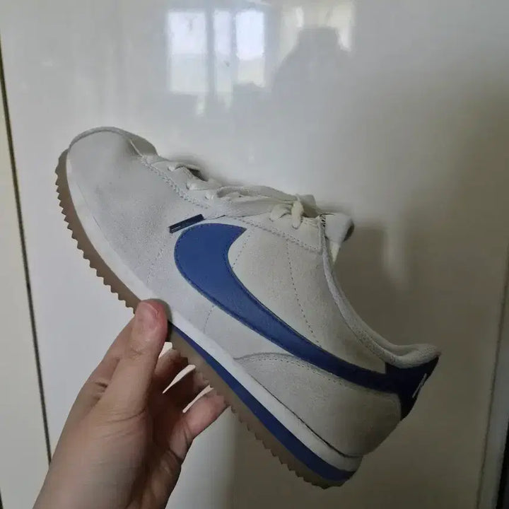[BUNJANG] Nike Cortez White/Blue Suede Sneakers 250mm / 나이키 코르테즈 흰파 스웨이드 운동화 250