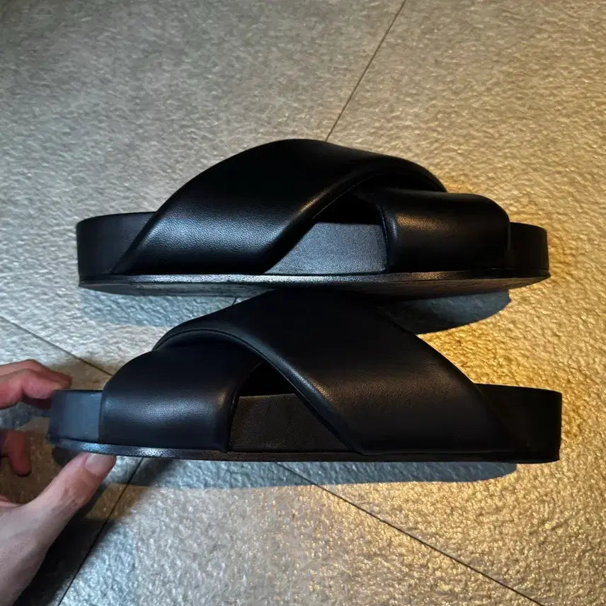 [BUNJANG] Jil Sander Crossover Padded Leather Sandals Black 41 / 질샌더 크로스오버 스트랩 패딩 레더 샌들 41