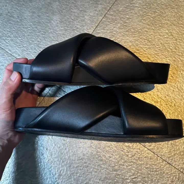 [BUNJANG] Jil Sander Crossover Padded Leather Sandals Black 41 / 질샌더 크로스오버 스트랩 패딩 레더 샌들 41