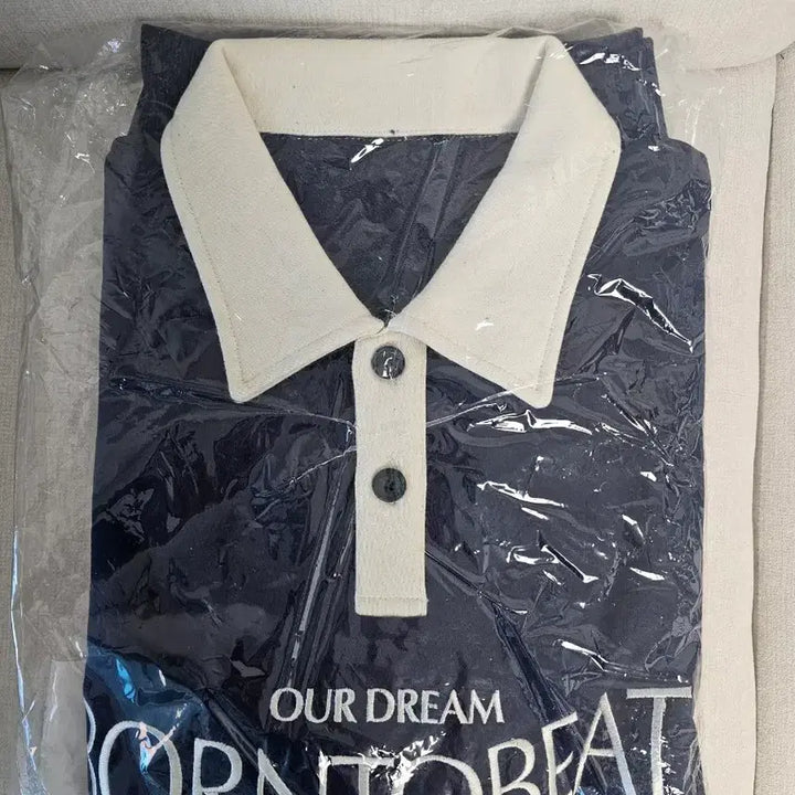 [BUNJANG] BTOB OUR DREAM Fancon Sweatshirt / 비투비 OUR DREAM 팬콘 맨투맨티 판매합니다