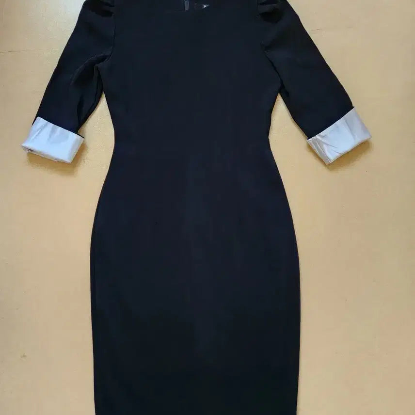 [BUNJANG] Black 7-Sleeve Color-Block Dress / 블랙 7부 소매 배색 원피스