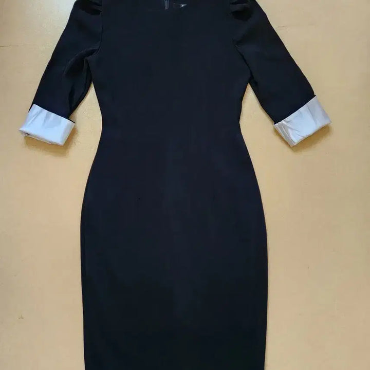 [BUNJANG] Black 7-Sleeve Color-Block Dress / 블랙 7부 소매 배색 원피스