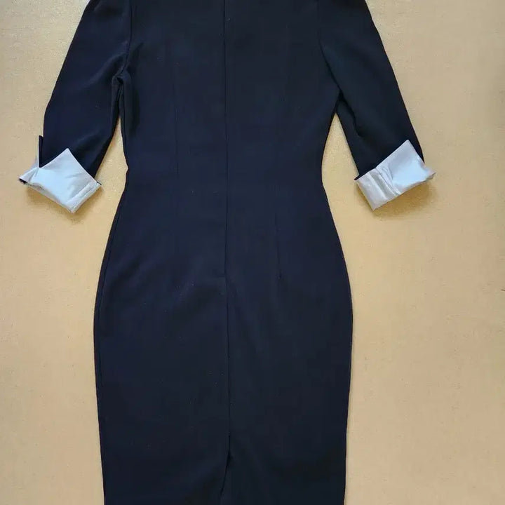 [BUNJANG] Black 7-Sleeve Color-Block Dress / 블랙 7부 소매 배색 원피스