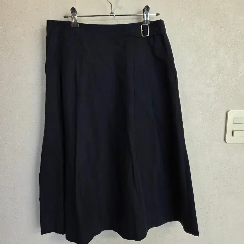 [BUNJANG] BCBG Midi Skirt with Belt Detail / BCBG 마 스커트