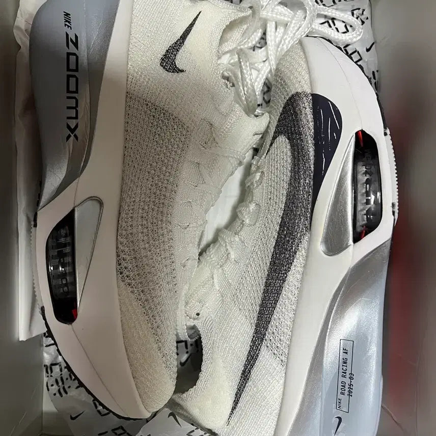 [BUNJANG] Nike Air Zoom Alphafly 3 Running Shoes / 나이키 에어줌 알파플라이3 런닝화270 미사용