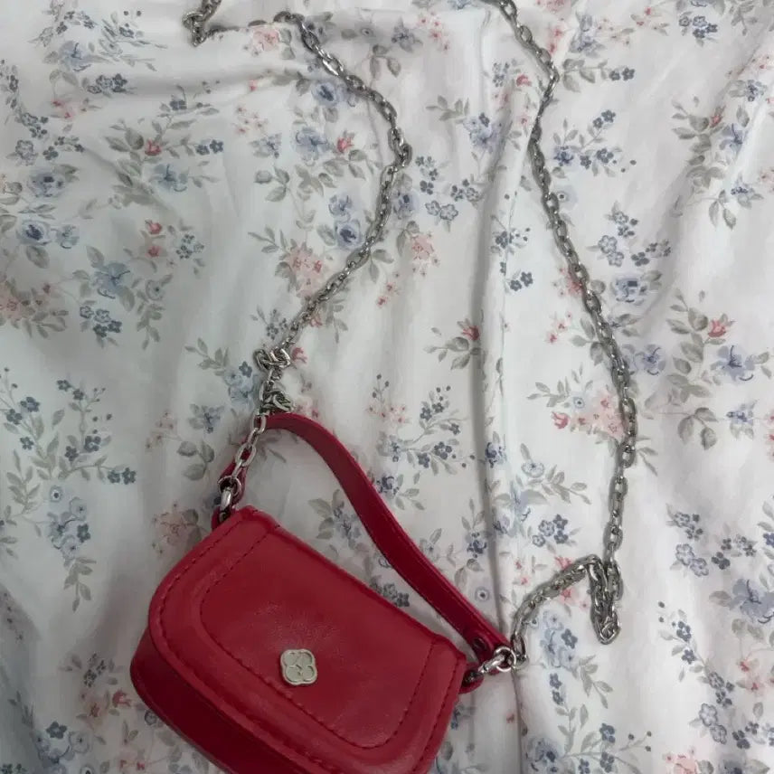 [BUNJANG] Hyeri Red Chain Mini Crossbody Bag / 교환 교신) 히어리 레드 체인 미니 크로스백
