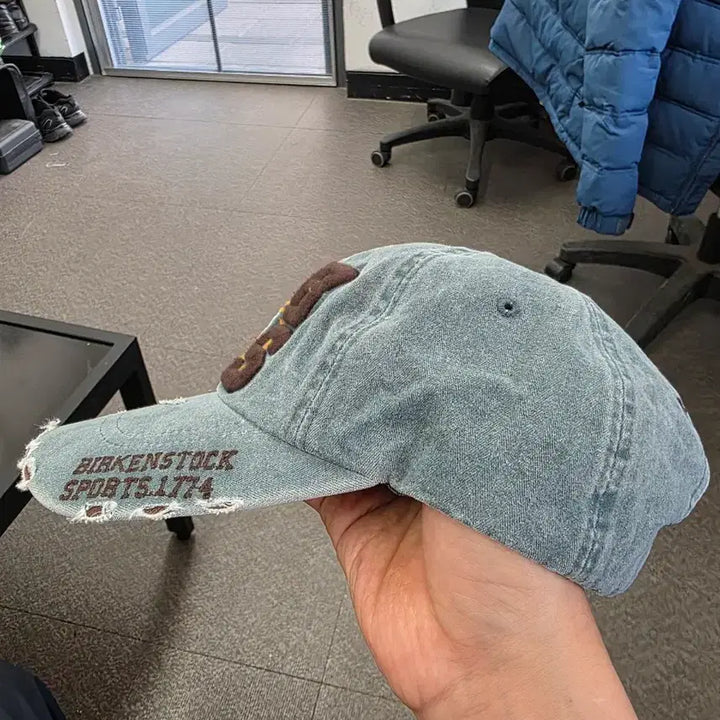 [BUNJANG] Birkenstock Scorpion Embroidery Distressed Denim Baseball Cap / 버켄스탁 전갈자수 데미지 데님 볼캡 모자