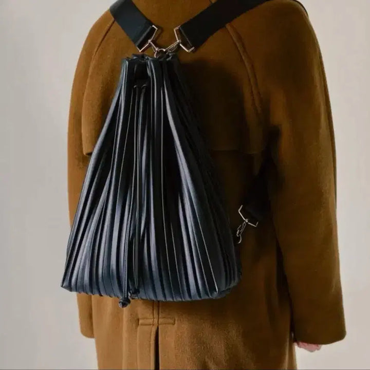 [BUNJANG] Enou Pleats Leather 2-Way Backpack / 에노우 enou 플리츠 레더 2way 백팩