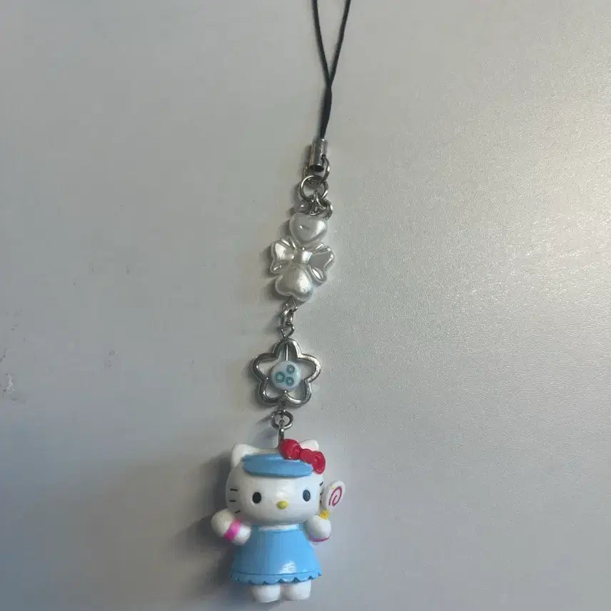 [BUNJANG] Hello Kitty Mart Concept Beaded Keychain / 헬로키티 마트컨셉 비즈키링