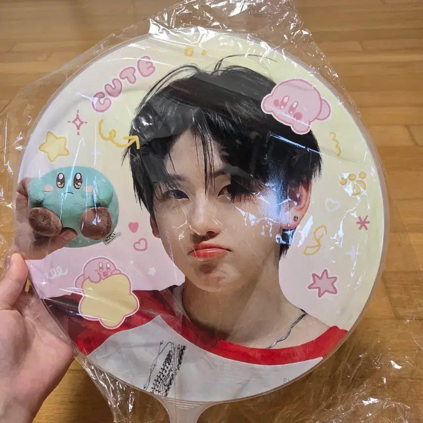 [BUNJANG] Kickflip Kyehun Uchiwa / (미개봉) 킥플립 계훈 우치와 양도합니다!