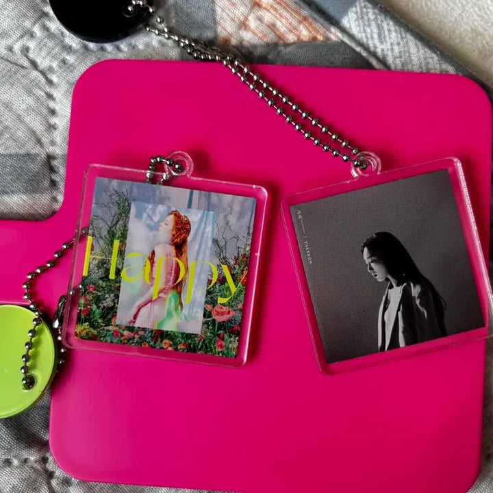 [BUNJANG] Taeyeon Happy &amp; Four Seasons Album Keychain Bundle Set / 태연 해피, 사계 키링 일괄
