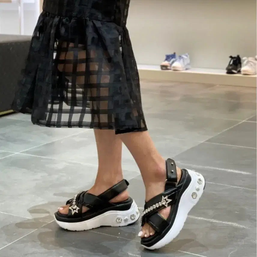 [SOLD OUT] 슈콤마보니 쉬라즈 샌들 블랙(350)