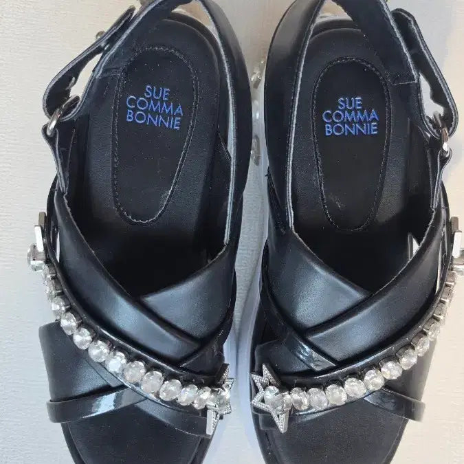 [SOLD OUT] 슈콤마보니 쉬라즈 샌들 블랙(350)