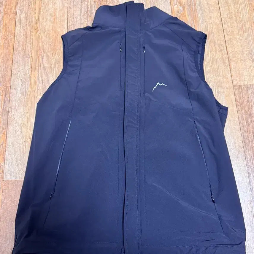 [BUNJANG] CAYL AquaX Vest Running Hiking Vest Bag Backpack Windbreaker / 케일 아쿠아 베스트 러닝 등산 조끼 가방 백팩 아크레릭스 바람막이 등산