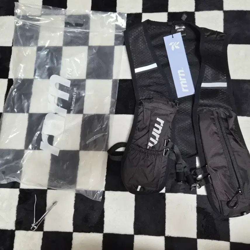 [BUNJANG] Running Vest Black / rnrn 러닝 조끼 블랙 새상품
