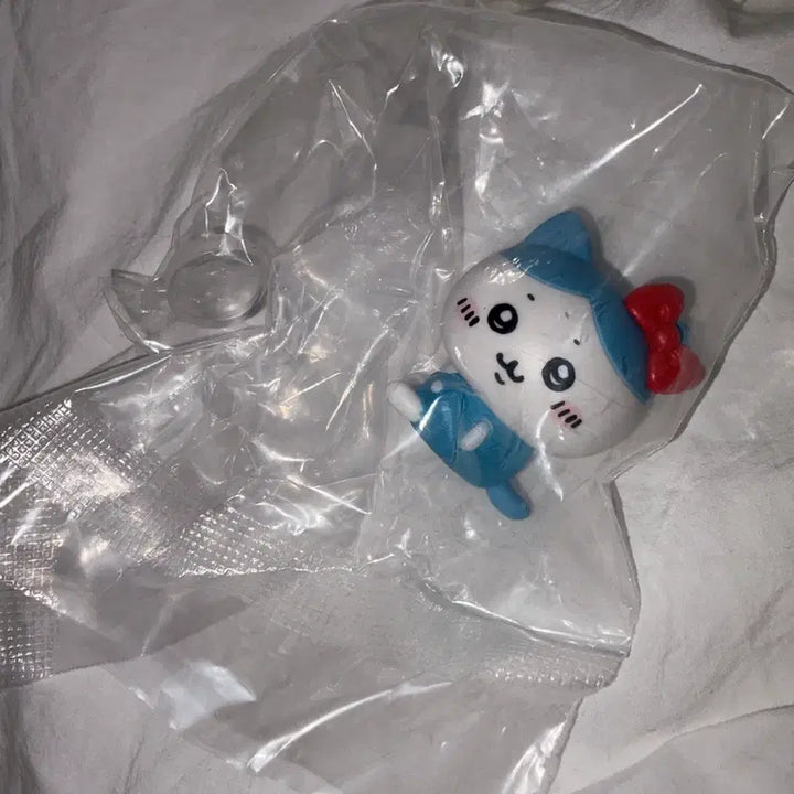 [BUNJANG] Chiikawa x Sanrio Characters Collaboration Gacha Kitty Hachiware / 치이카와 X 산리오 캐릭터즈 콜라보 가챠 키티 하치와레