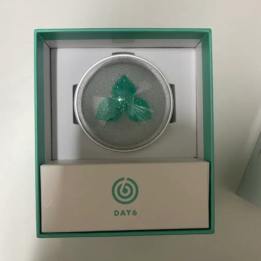 [BUNJANG] DAY6 Official Lightstick Ver. 3 Madewatch / 데이식스 공식 응원봉 ver.3 마데워치