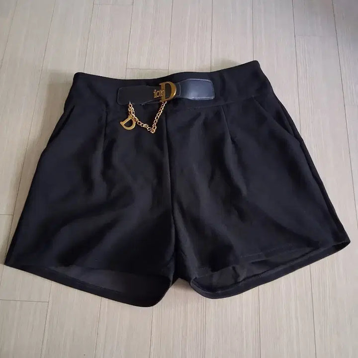 [BUNJANG] Dior Black Belt Detail Shorts / 디올 블랙 반바지 Dior 벨트 장식(31~32)