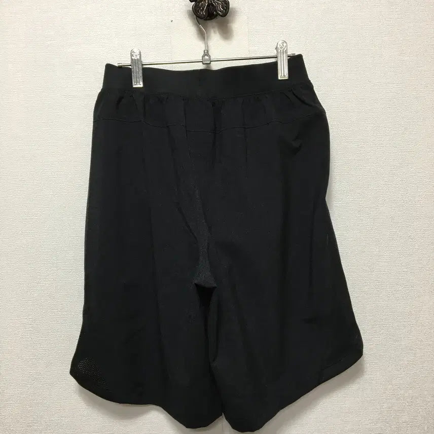 [BUNJANG] Under Armour Unisex Running Shorts Training / 언더아머 공용 러닝 쇼츠 반바지 트레이닝