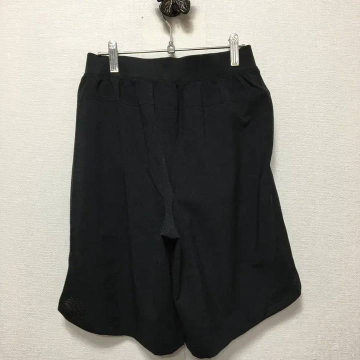 [BUNJANG] Under Armour Unisex Running Shorts Training / 언더아머 공용 러닝 쇼츠 반바지 트레이닝