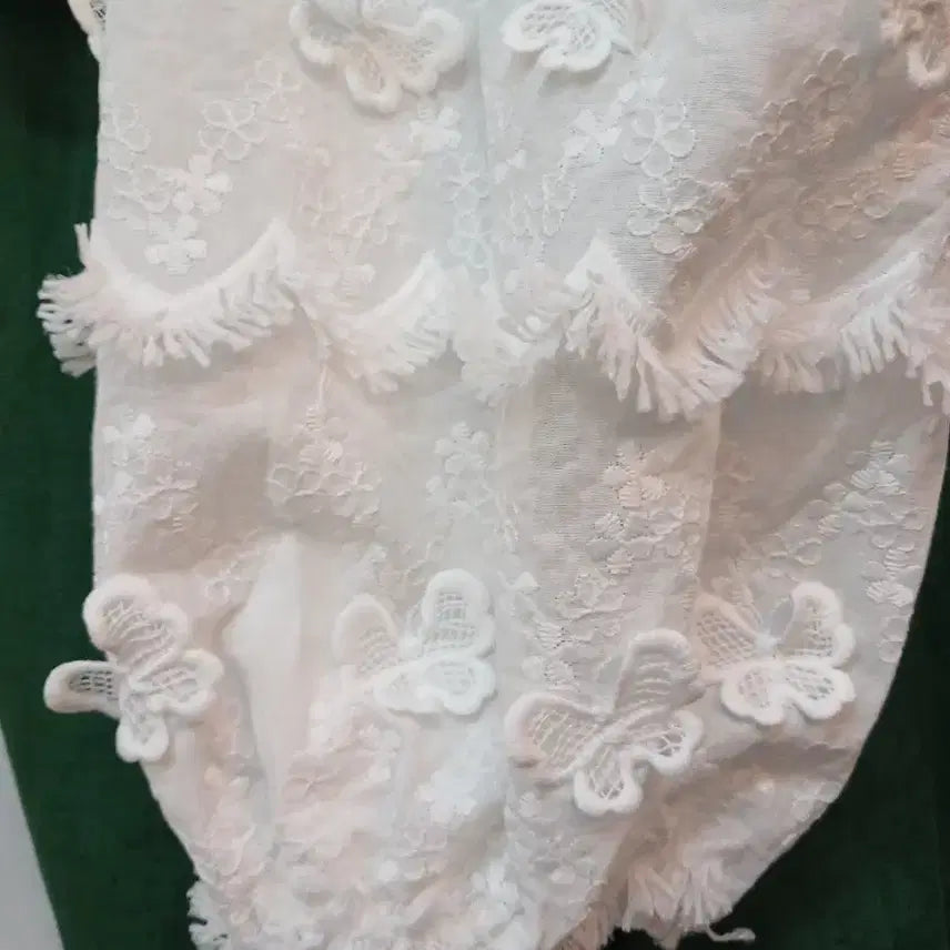 [BUNJANG] White Lace Puff Blouse / 화이트 레이스 퍼프 블라우스