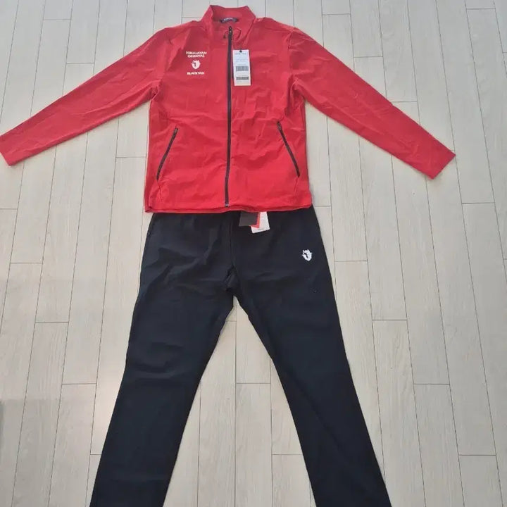 [BUNJANG] Black Yak Windbreaker Top and Bottom Set Red/Black (Sealed) / [미개봉]블랙야크 바람막이 상하의 세트 레드/블랙