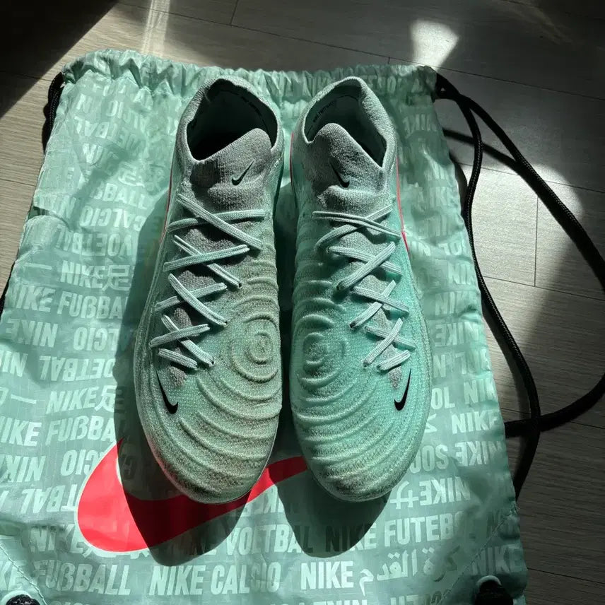 [BUNJANG] Nike Phantom GX2 Elite AG Soccer Cleats 255 / 나이키 팬텀 gx2 엘리트 ag 255