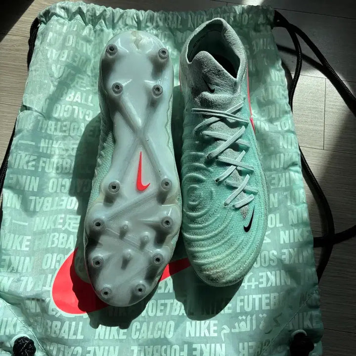 [BUNJANG] Nike Phantom GX2 Elite AG Soccer Cleats 255 / 나이키 팬텀 gx2 엘리트 ag 255