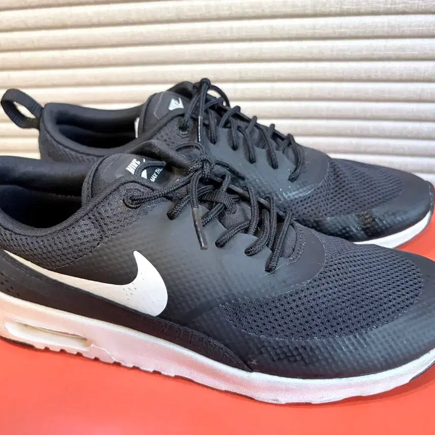 [BUNJANG] Nike Black Sneakers 250mm / 나이키 운동화 250mm