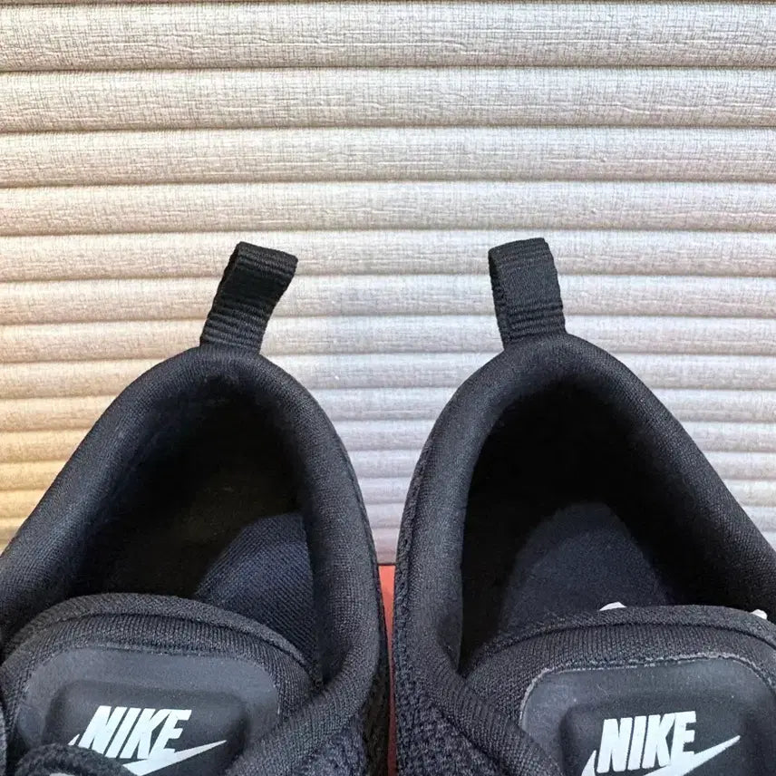 [BUNJANG] Nike Black Sneakers 250mm / 나이키 운동화 250mm