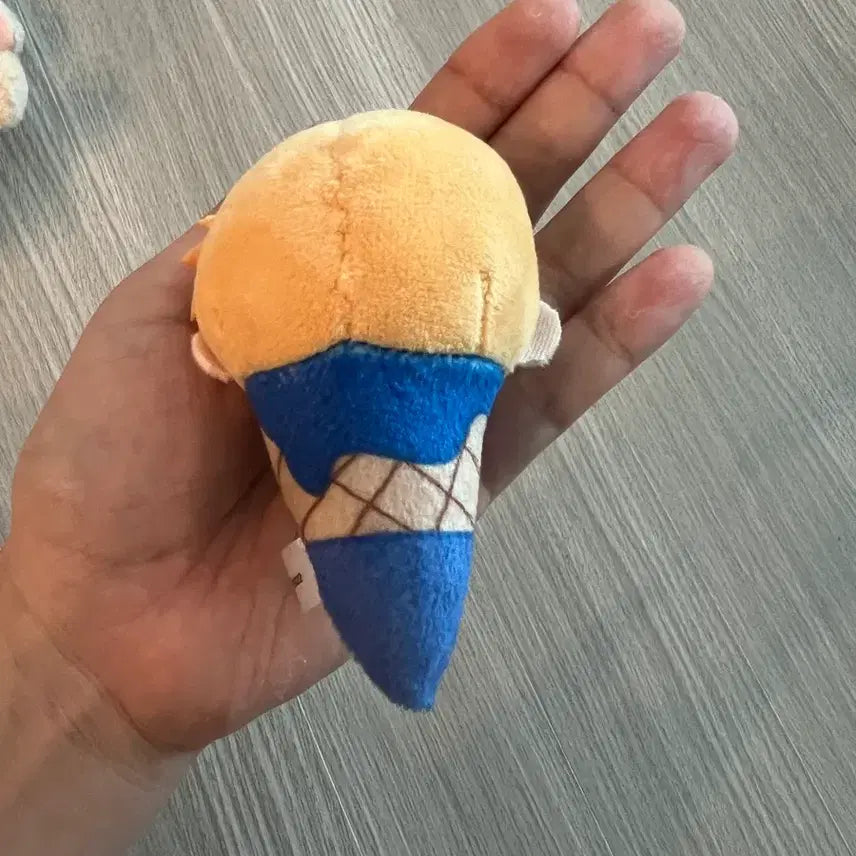 [BUNJANG] Mob Psycho 100 Reigen Nui Doll / 일본 아이스크림 모브사이코 레이겐 누이 인형 굿즈