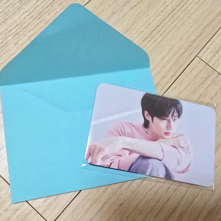 [BUNJANG] Byun Woo-seok Giordano Photocard (Sealed) / 지오다노 변우석 포카 미개봉
