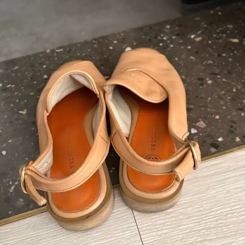 [BUNJANG] Veronica Po London Leaf Sandals / 베로니카포 런던 리프샌들 37 1/2