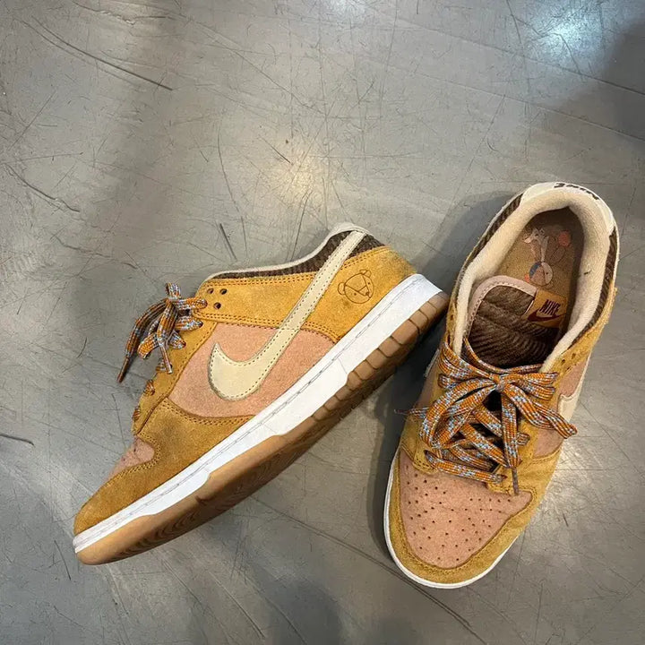 [BUNJANG] Nike Dunk Low Teddy Bear / 나이키 덩크로우 테디베어 255