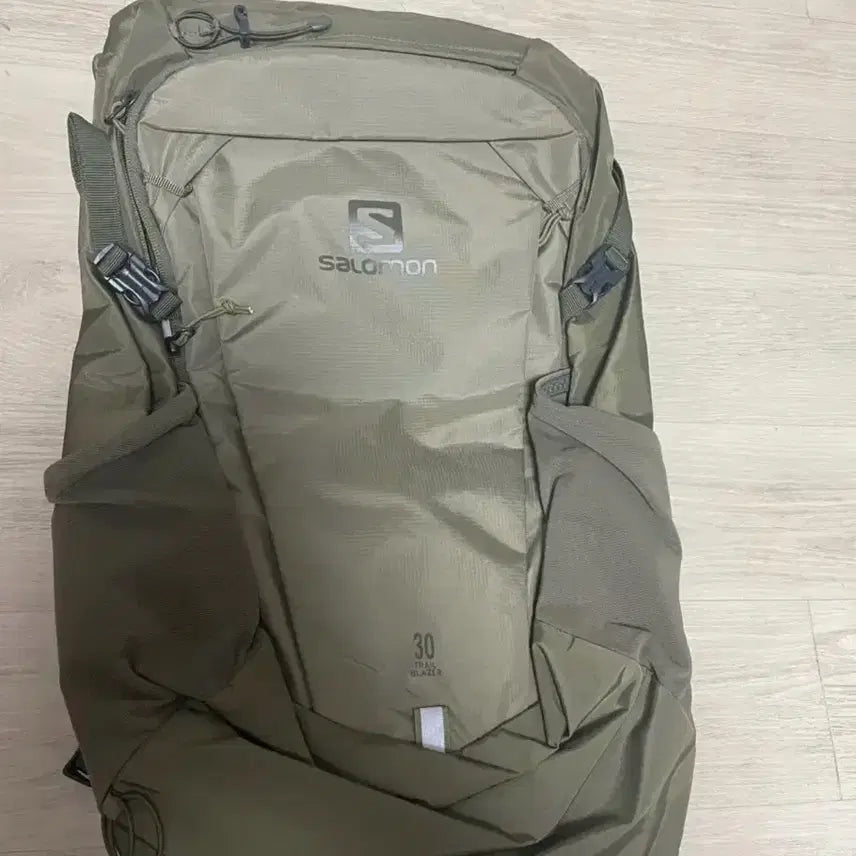 [BUNJANG] Salomon Trailblazer 30 Martini Olive Backpack / 살로몬 트레이블레이저30 마티니 올리브(새상품)