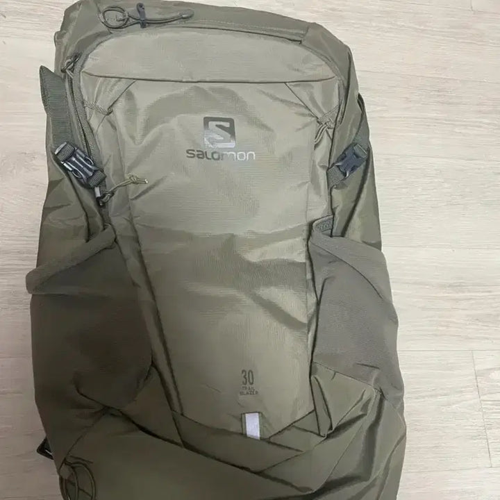 [BUNJANG] Salomon Trailblazer 30 Martini Olive Backpack / 살로몬 트레이블레이저30 마티니 올리브(새상품)