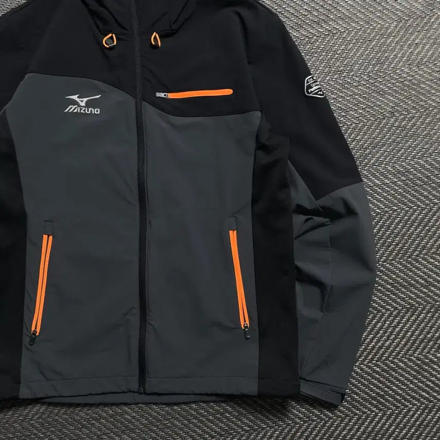 [BUNJANG] Mizuno Performance Windbreaker Jacket / 미즈노 퍼포먼스 윈드 바람막이 자켓 y5438