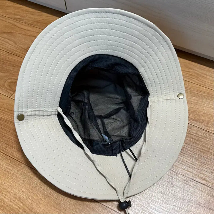 [BUNJANG] Mesh Bucket Hat Beige Unisex / (새상품) 벙거지 버킷햇 메쉬 챙넓은모자 베이지 여성남성남녀공용 농사
