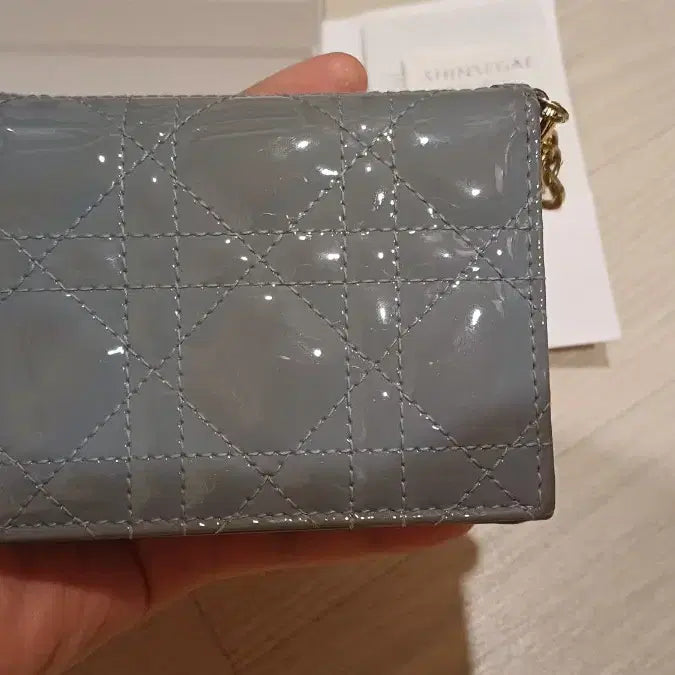 [BUNJANG] Dior Lady Cannage Bifold Wallet / 디올 레이디 까나쥬 반지갑