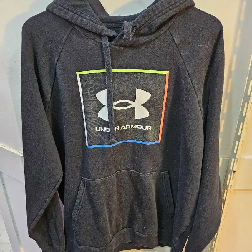 [BUNJANG] Under Armour Black Logo Hoodie / <만원빈티지>언더아머 블랙 로고 후드티