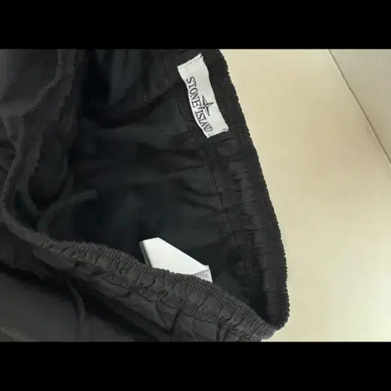 [BUNJANG] Stone Island Nylon Shorts / 스톤아일랜드 나일론 숏츠