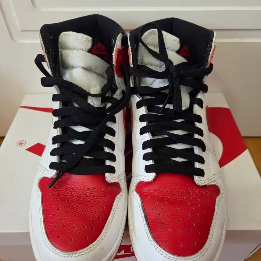 [BUNJANG] Nike Air Jordan Retro High White/Red Sneakers / 나이키 에어 조던 레트로 하이 흰빨